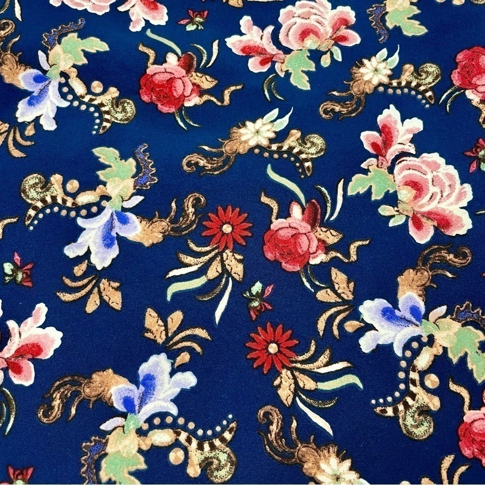Philosophy Woman’s Navy Floral Tapestry Pencil Skirt Size 4 - Picture 2 of 12